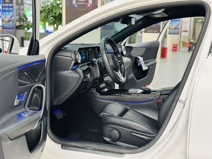 Фото 4 - Mercedes-Benz A-Class