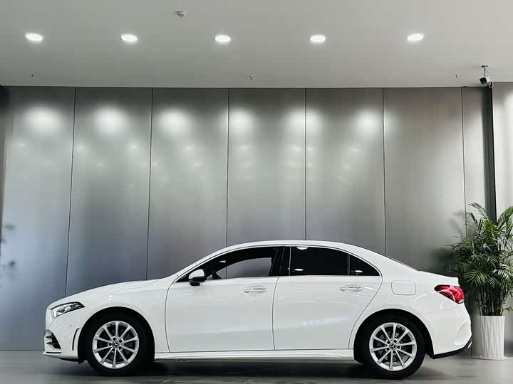 Фото 7 - Mercedes-Benz A-Class