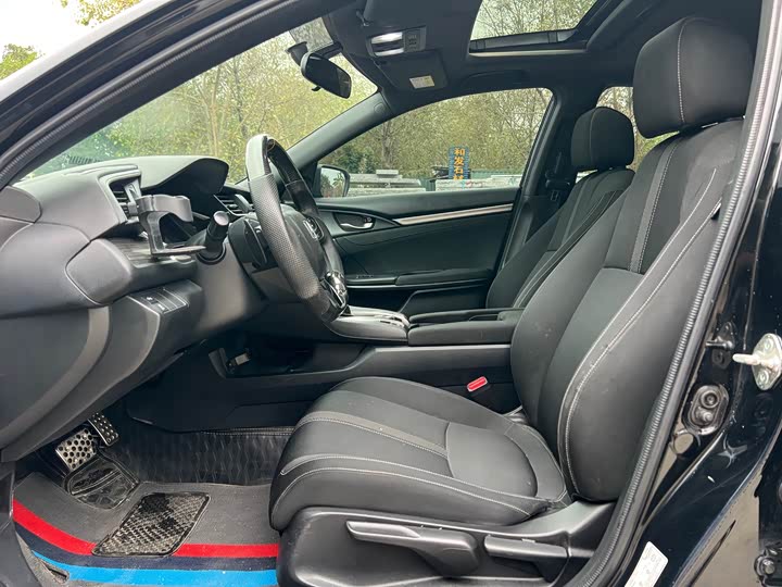 Фото 6 - Honda Civic