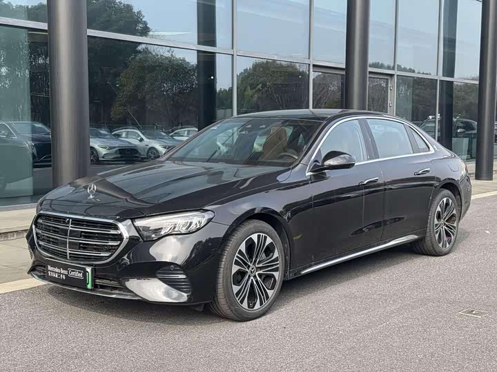 Фото 1 - Mercedes-Benz E-Class Hybrid