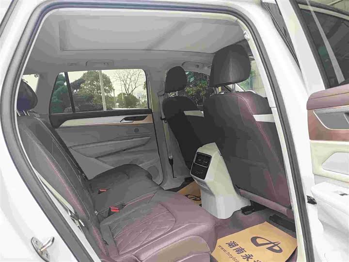 Фото 9 - Volkswagen Tavendor