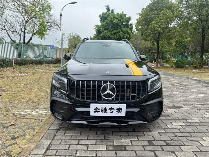 Фото 2 - Mercedes-Benz GLB-Class AMG