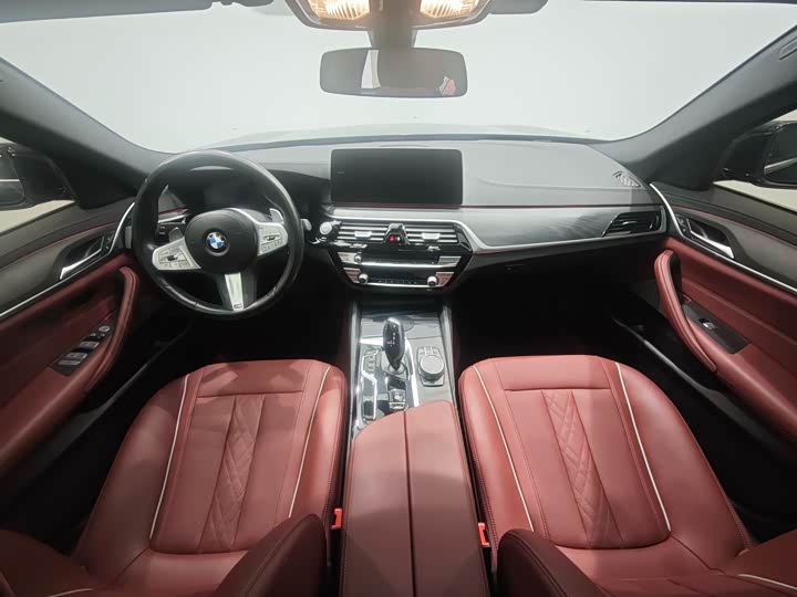 Photo 6 - BMW 5 Series