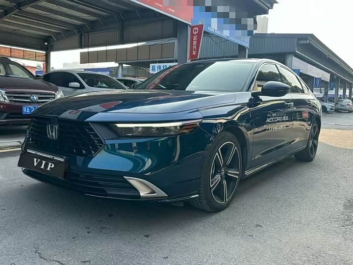 Фото 1 - Honda Accord Hybrid