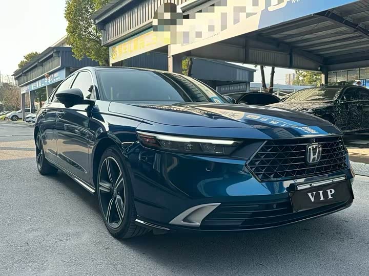 Фото 2 - Honda Accord Hybrid