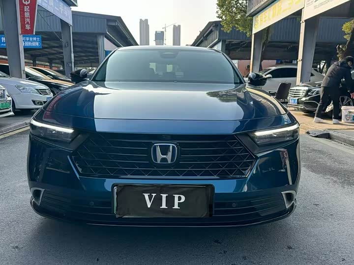 Фото 3 - Honda Accord Hybrid