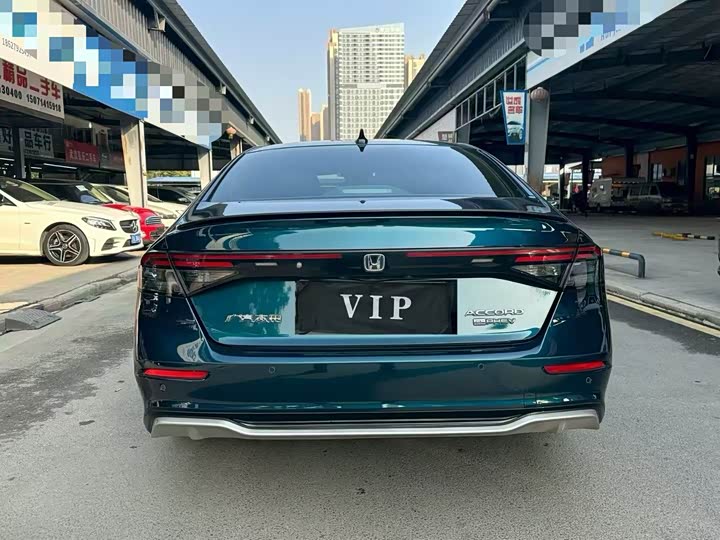 Фото 8 - Honda Accord Hybrid