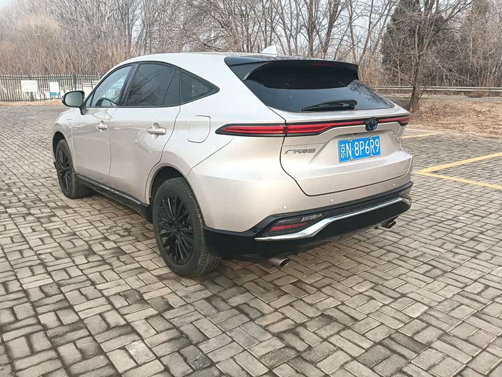 Фото 7 - Toyota Venza