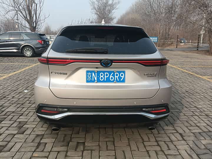 Фото 8 - Toyota Venza