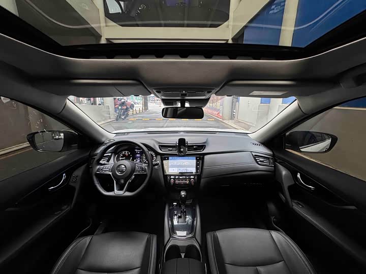 Фото 9 - Nissan X-Trail