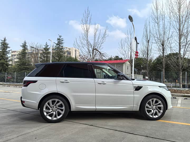 Photo 3 - Land Rover Range Rover Sport