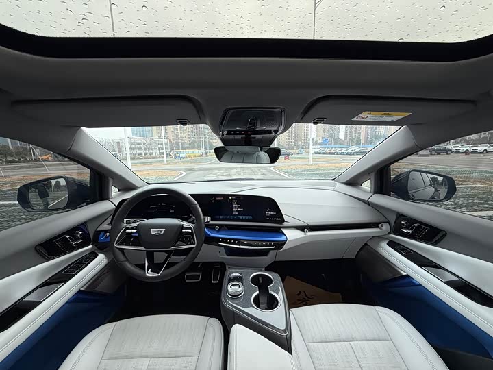 Фото 9 - Cadillac Optiq