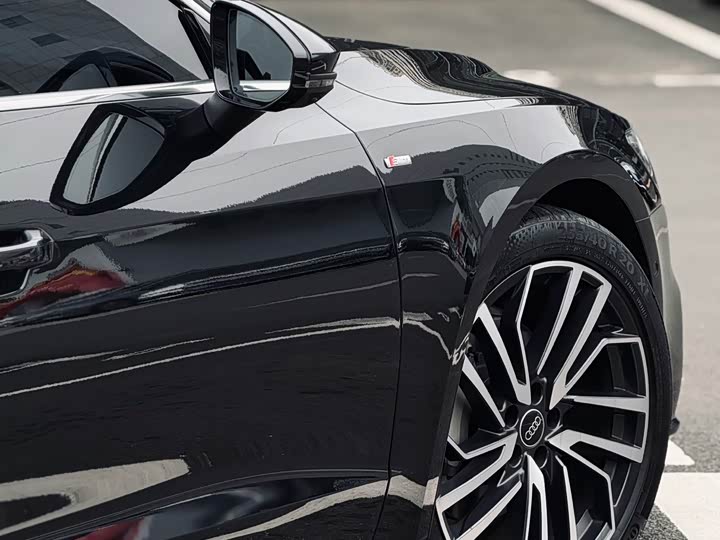 Фото 3 - Audi A7