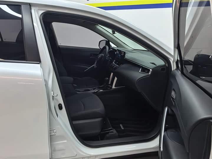 Фото 8 - Toyota Corolla Cross