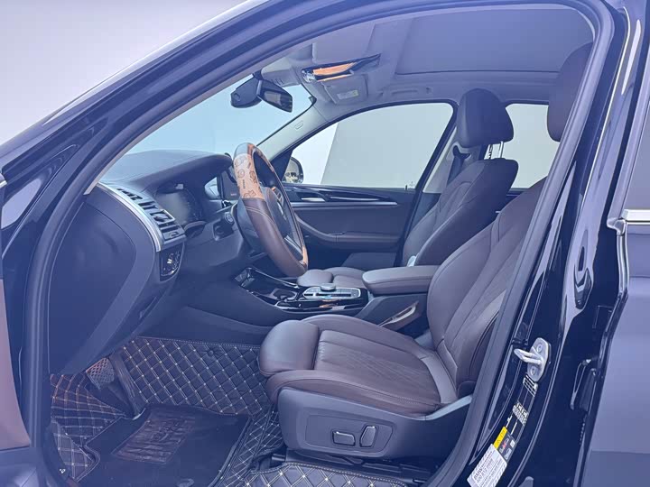 Фото 7 - BMW iX3