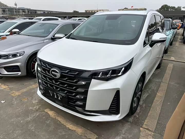 Фото 1 - GAC Trumpchi M6