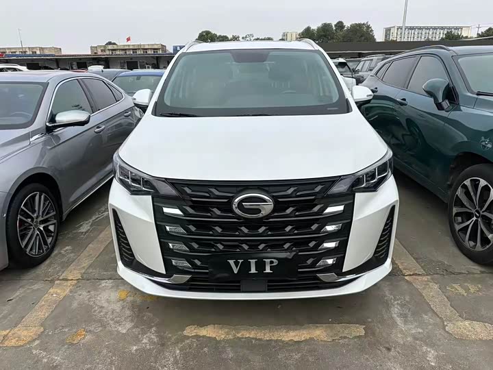 Фото 2 - GAC Trumpchi M6