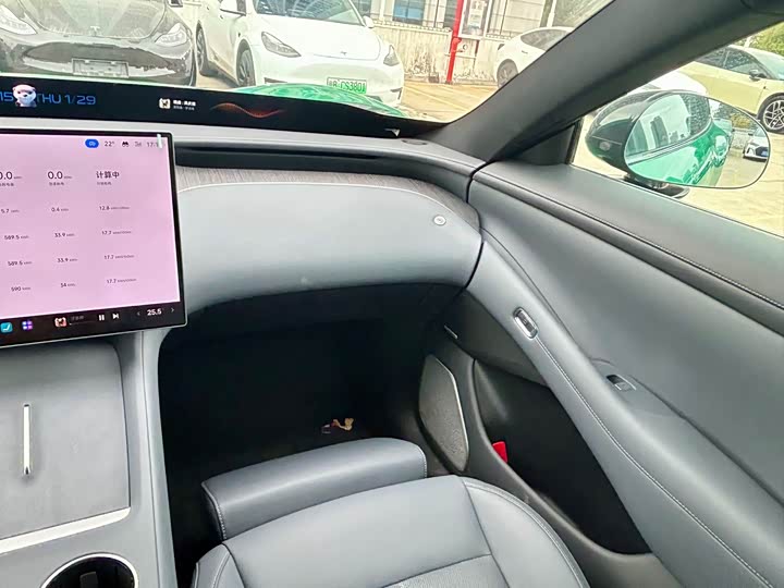 Фото 9 - Xiaomi YU7