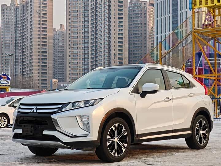 Фото 2 - Mitsubishi Eclipse Cross