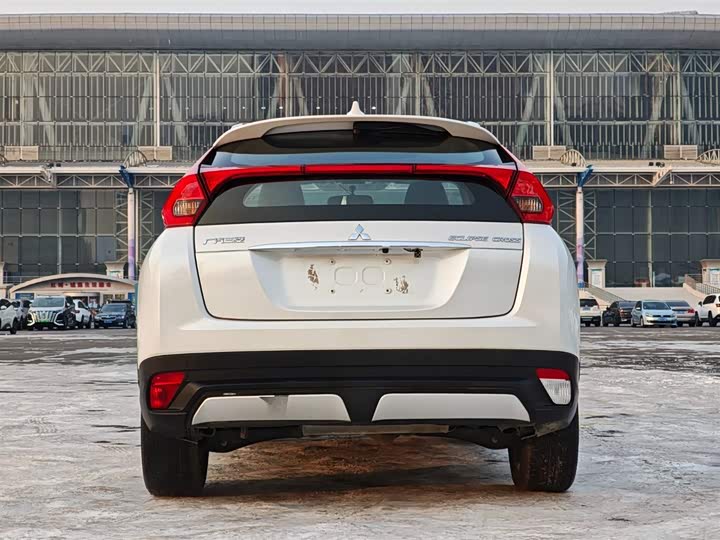 Фото 7 - Mitsubishi Eclipse Cross