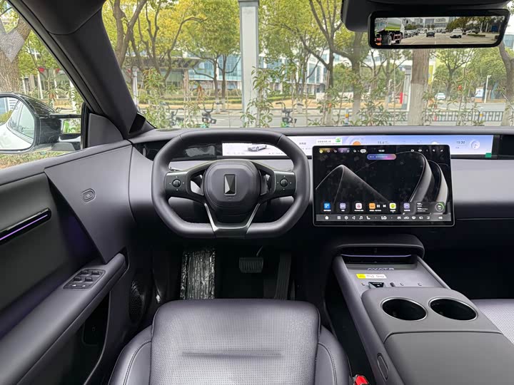 Фото 9 - Avatr 06