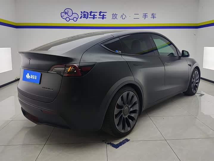 Фото 3 - Tesla Model Y