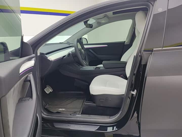 Фото 9 - Tesla Model Y