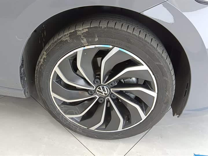 Фото 6 - Volkswagen Golf