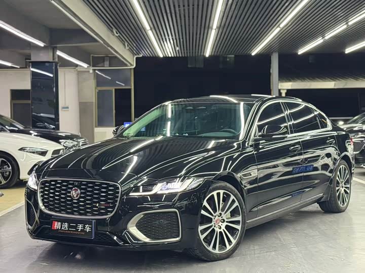 Фото 1 - Jaguar XF L