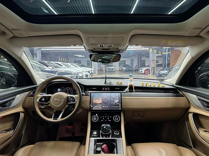 Фото 4 - Jaguar XF L