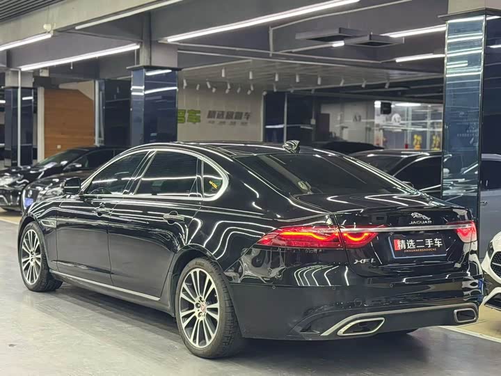 Фото 7 - Jaguar XF L