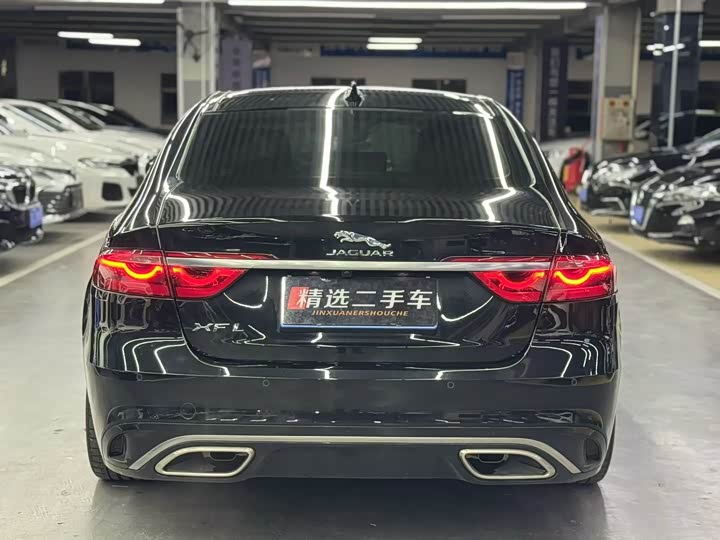 Фото 8 - Jaguar XF L