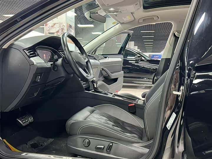 Фото 8 - Volkswagen Magotan GTE Hybrid