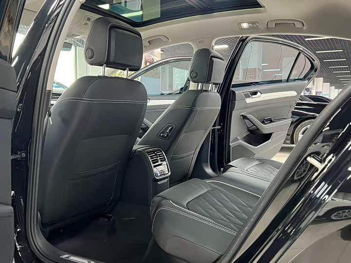 Фото 9 - Volkswagen Magotan GTE Hybrid