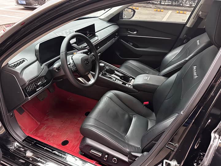 Фото 7 - Honda Accord