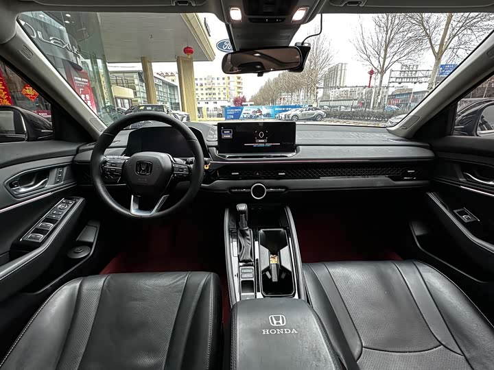 Фото 9 - Honda Accord