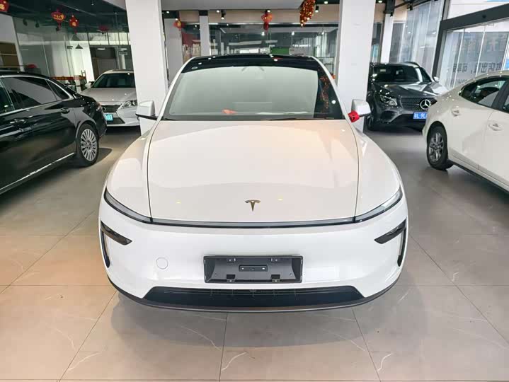 Фото 3 - Tesla Model Y