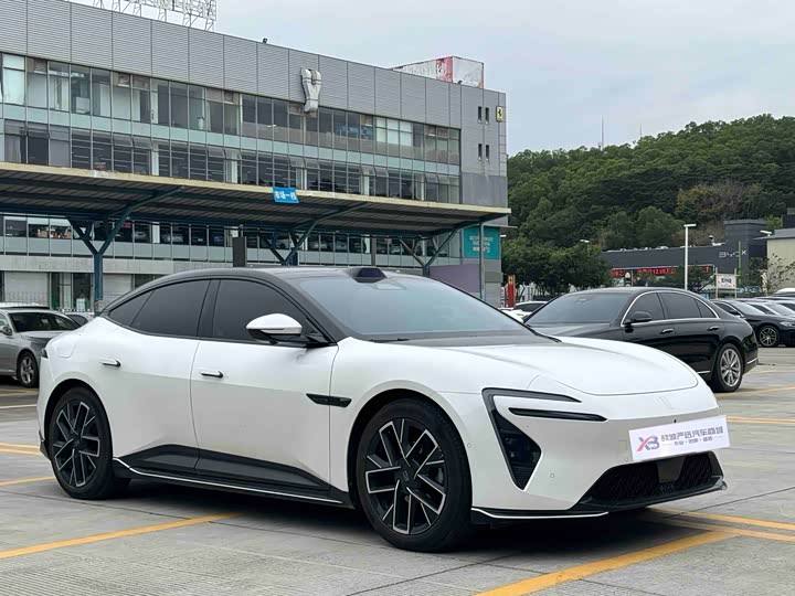 Фото 3 - Avatr 06