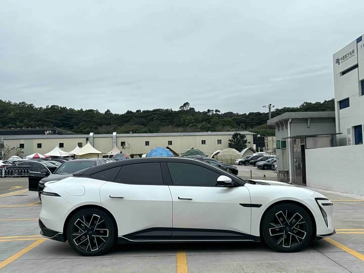 Фото 7 - Avatr 06