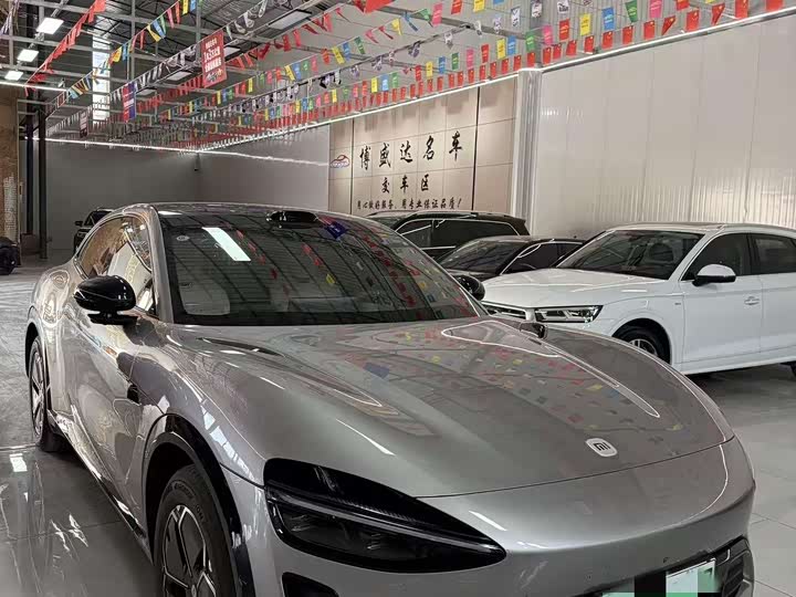 Фото 3 - Xiaomi YU7