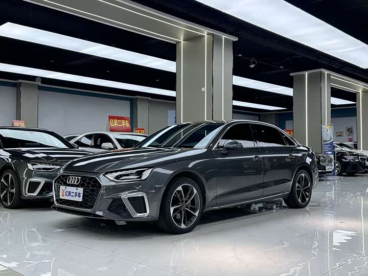 Фото 1 - Audi A4L