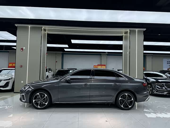 Фото 3 - Audi A4L