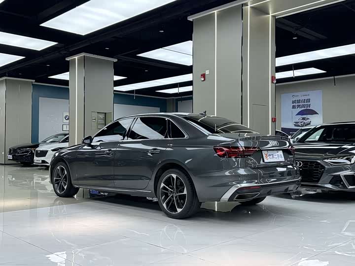 Фото 5 - Audi A4L