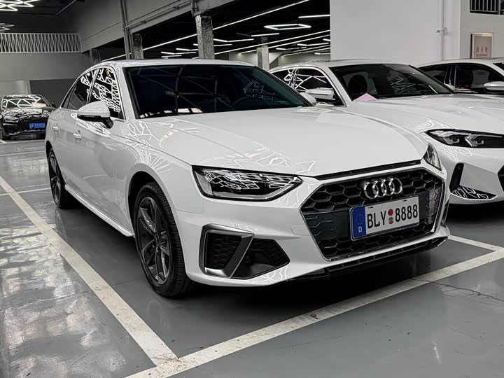 Фото 3 - Audi A4L