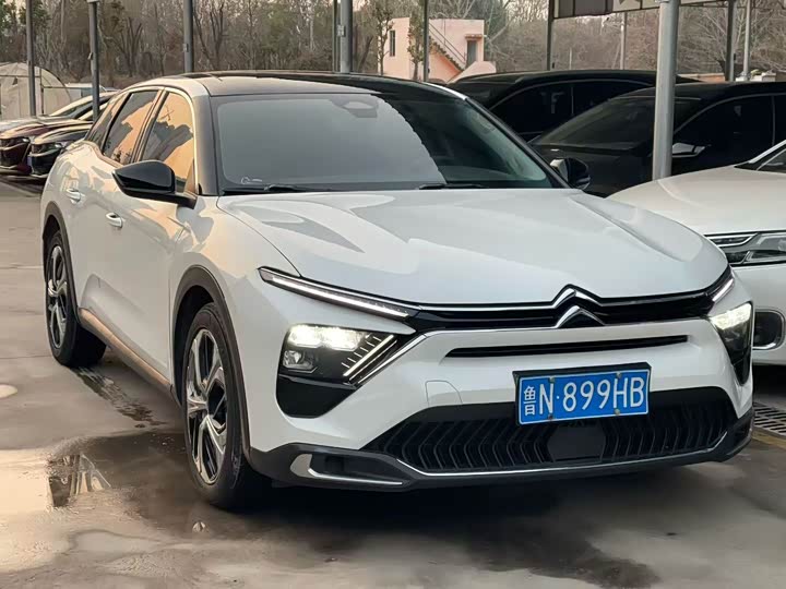 Фото 3 - Citroen C5 X