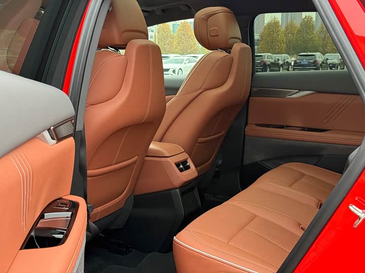 Фото 5 - Cadillac Optiq