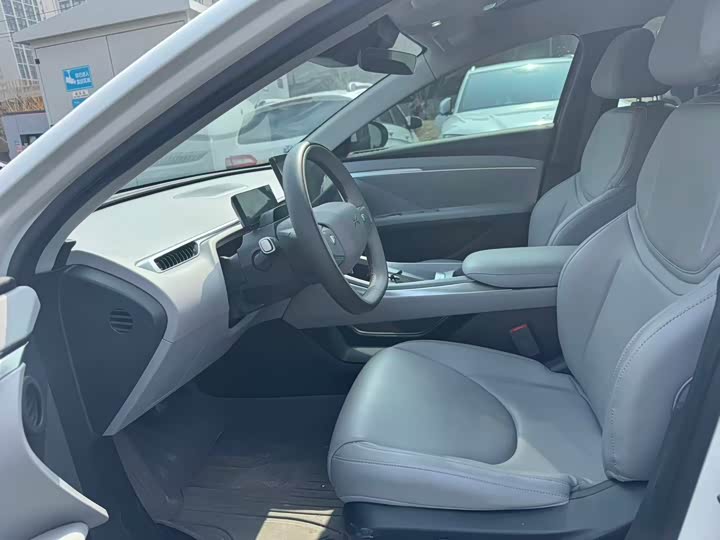 Фото 5 - XPeng Mona M03