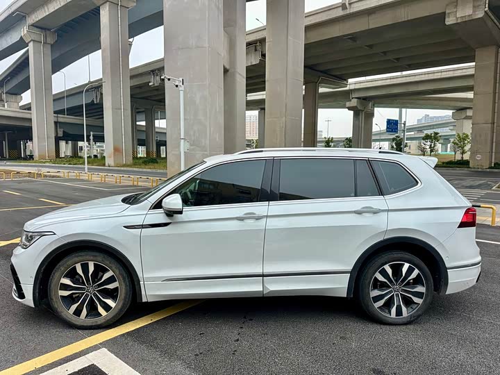 Фото 5 - Volkswagen Tiguan L Pro