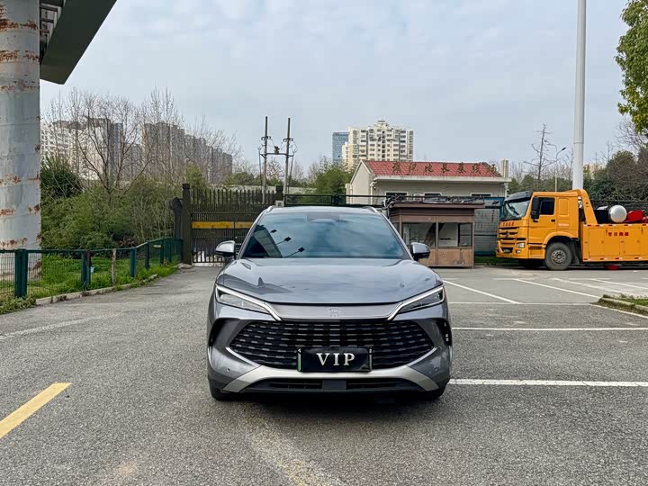 Photo 2 - BYD Song L DM-i Hybrid