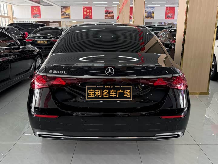 Фото 5 - Mercedes-Benz E-Class